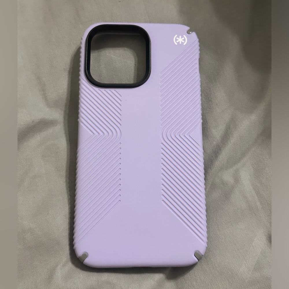 Speck iPhone 14 Pro Max case. Like new. Smoke free home.